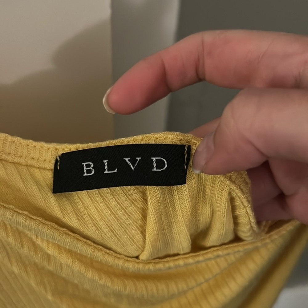 New BLVD Ribbed Bodysuit Yellow- Small - Picture 2 of 5
